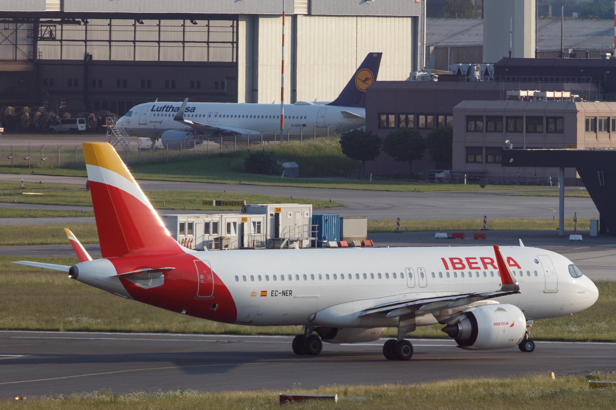 Hamburg Airport: Iberia (IB / IBE) |  Airbus A320-251N A20N | EC-NER | MSN 8996