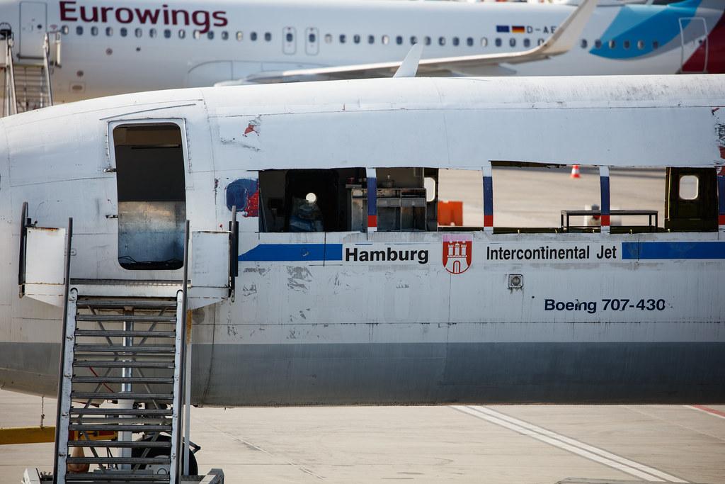 Hamburg Airport: Hamburg Airport: Lufthansa (LH / DLH) | Boeing 707-430 B704 | D-ABOB/D-ABOD | MSN 17720