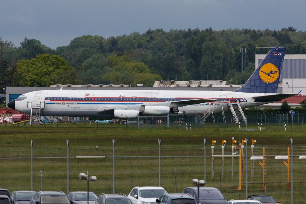 Hamburg Airport: Hamburg Airport: Lufthansa (LH / DLH) | Boeing 707-430 B704 | D-ABOB/D-ABOD | MSN 17720