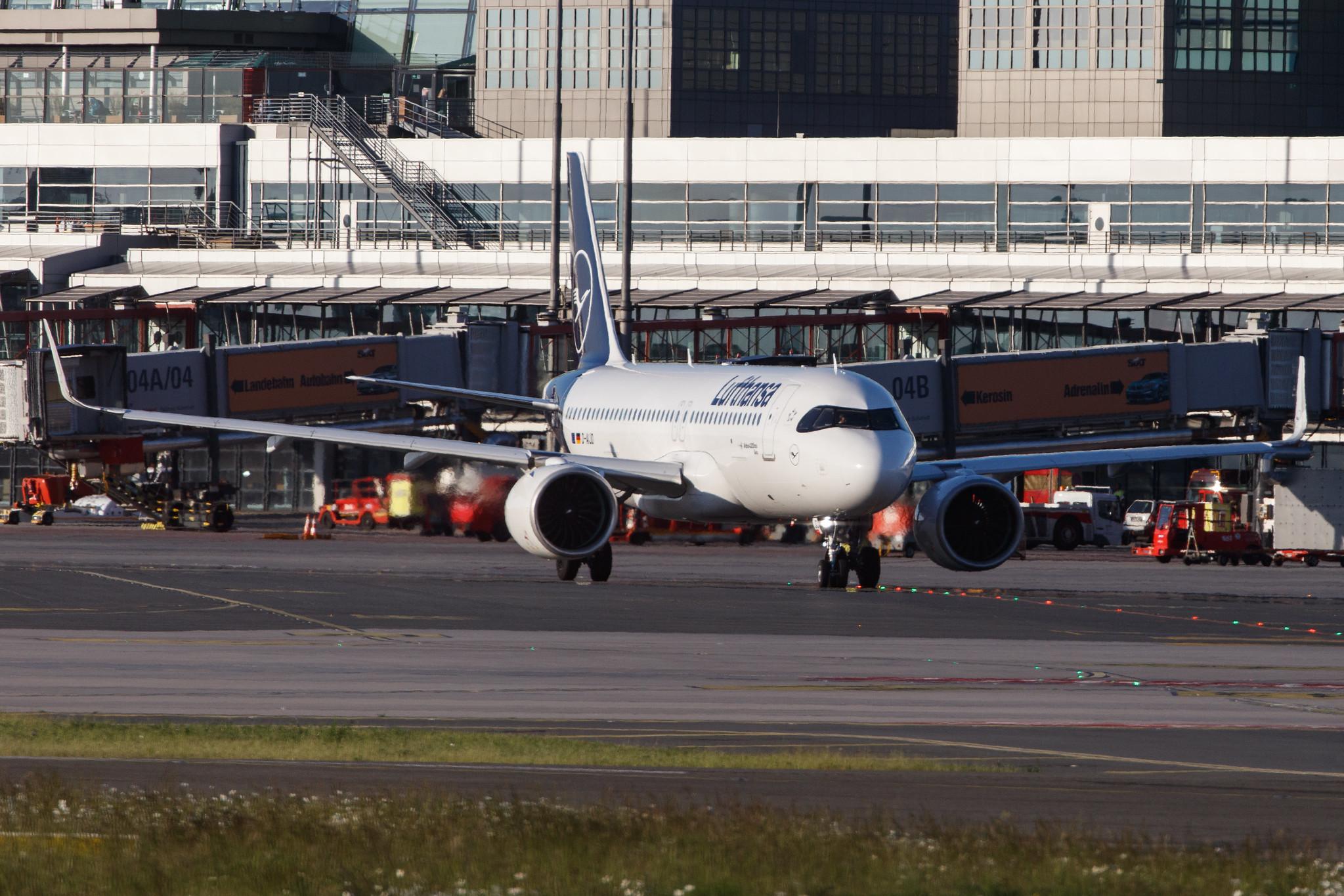 Hamburg Airport: Lufthansa (LH / DLH) |  Airbus A320-271N A20N | D-AIJD | MSN 10281