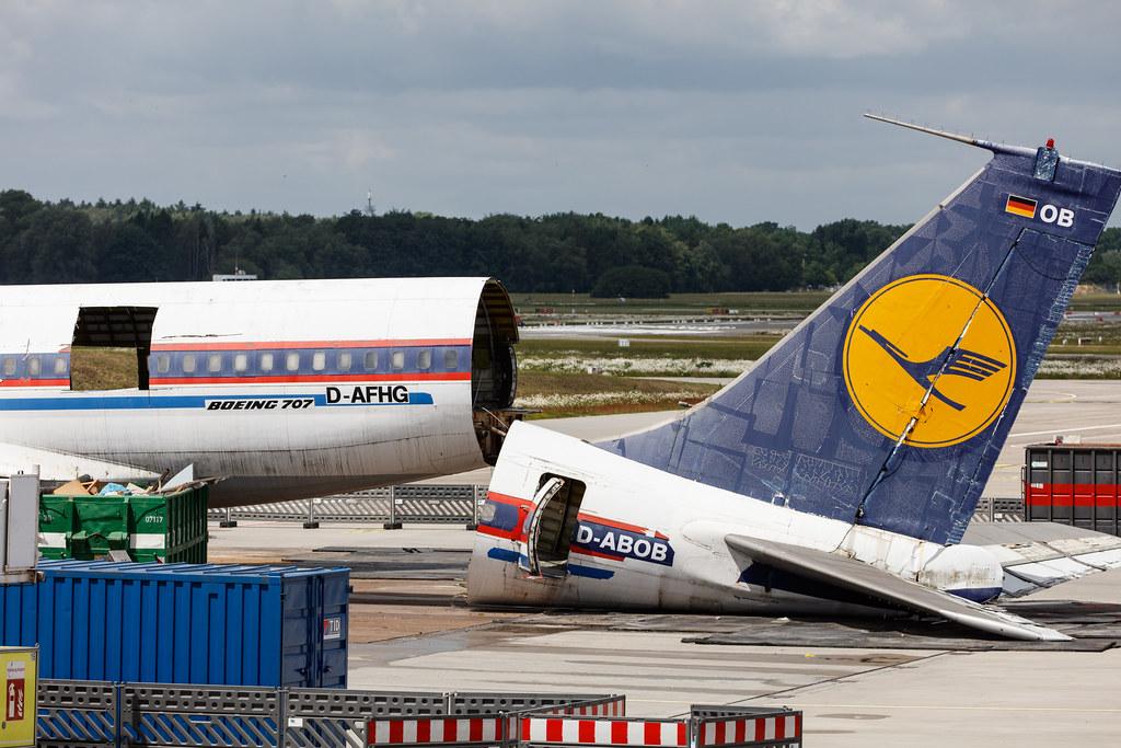 Hamburg Airport: Lufthansa (LH / DLH) | Boeing 707-430 B704 | D-ABOB | MSN 17720