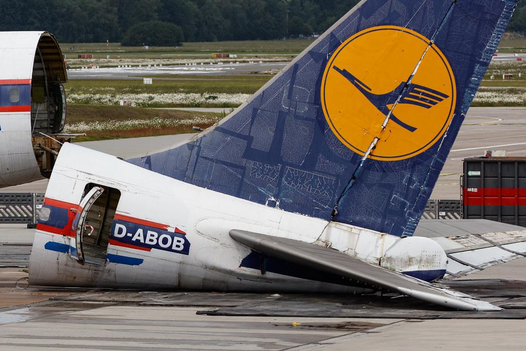 Hamburg Airport: Lufthansa (LH / DLH) | Boeing 707-430 B704 | D-ABOB | MSN 17720
