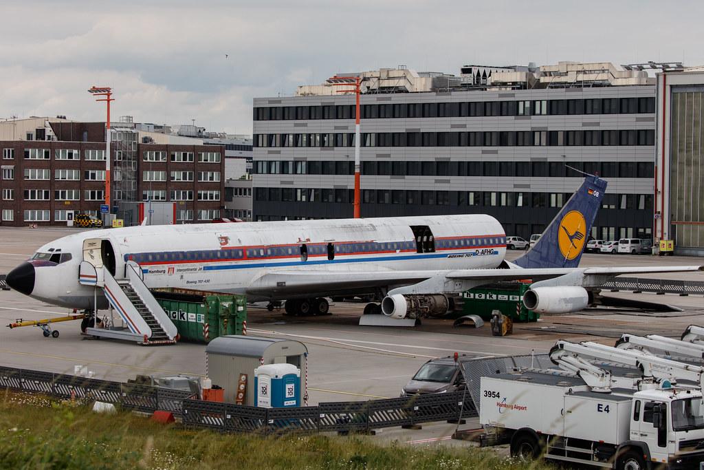 Hamburg Airport: Lufthansa (LH / DLH) | Boeing 707-430 B704 | D-ABOB/D-ABOD | MSN 17720