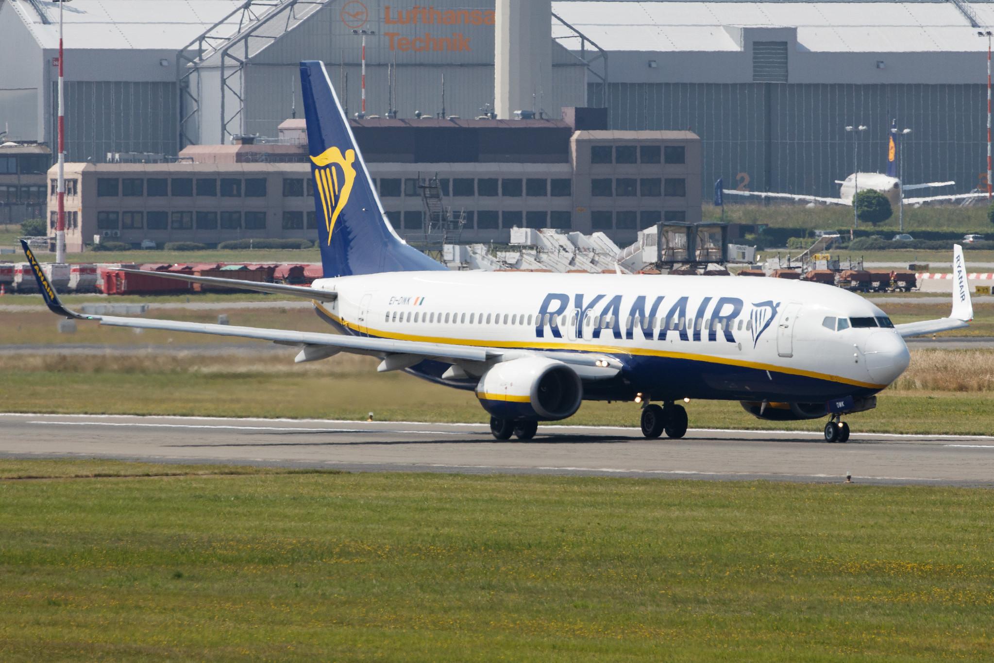 Hamburg Airport: Ryanair (FR / RYR) |  Boeing 737-8AS B738 | EI-DWK | MSN 36078