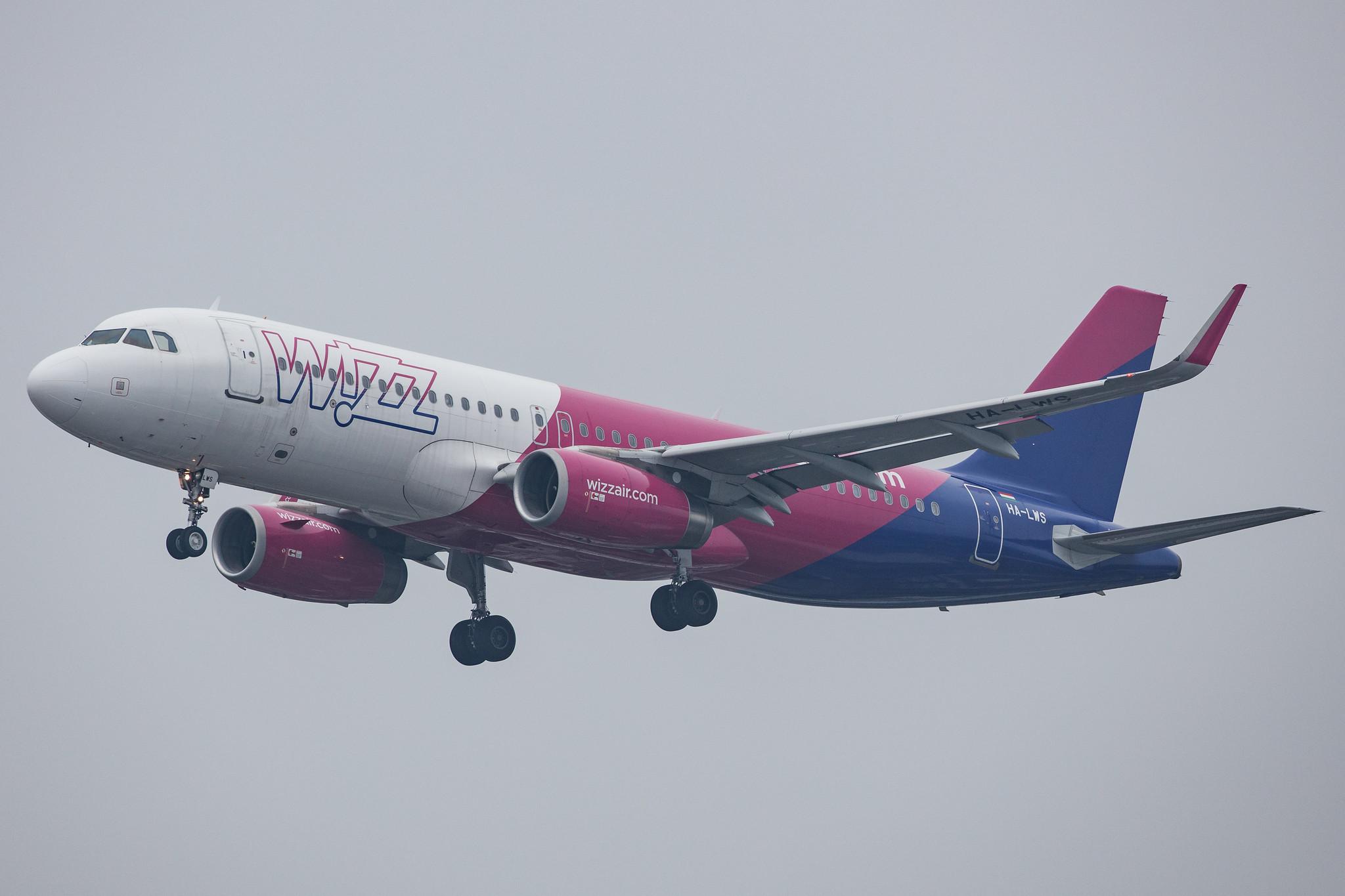 Hamburg Airport: Wizz Air (W6 / WZZ) |  Airbus A320-232 A320 | HA-LWS | MSN 5608