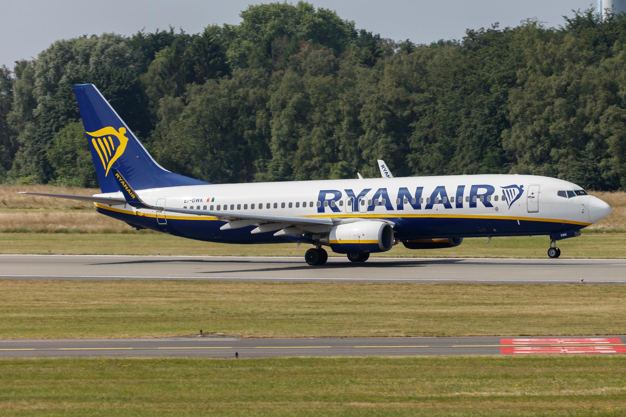 Hamburg Airport: Ryanair (FR / RYR) |  Boeing 737-8AS B738 | EI-DWK | MSN 36078