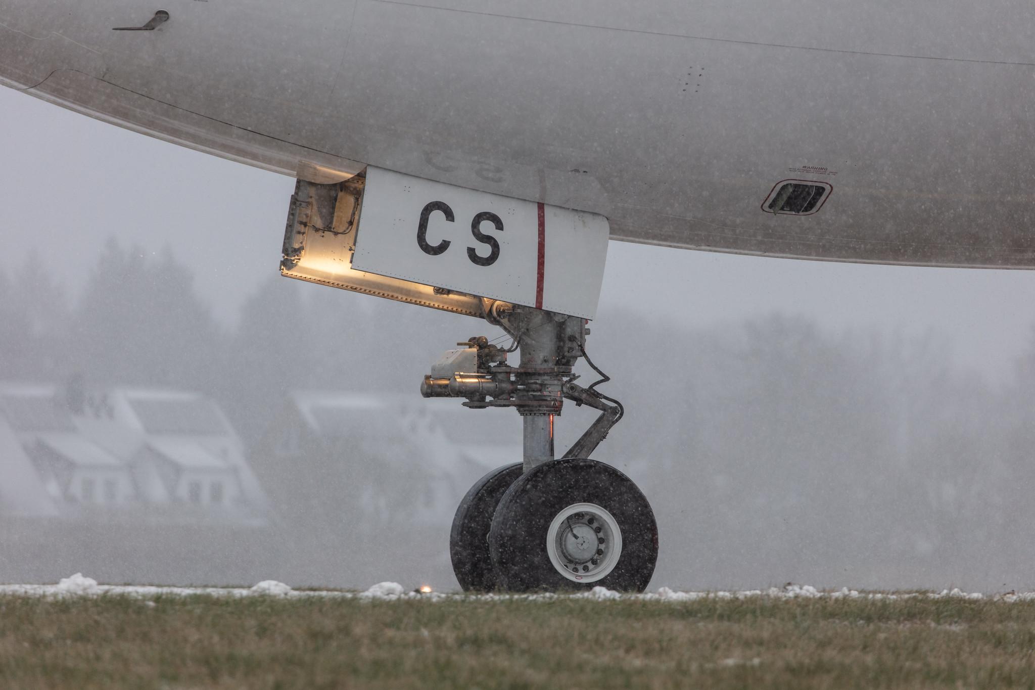Hamburg Airport: Emirates (EK / UAE) |  Boeing 777-31H(ER) B77W | A6-ECS | MSN 38980
