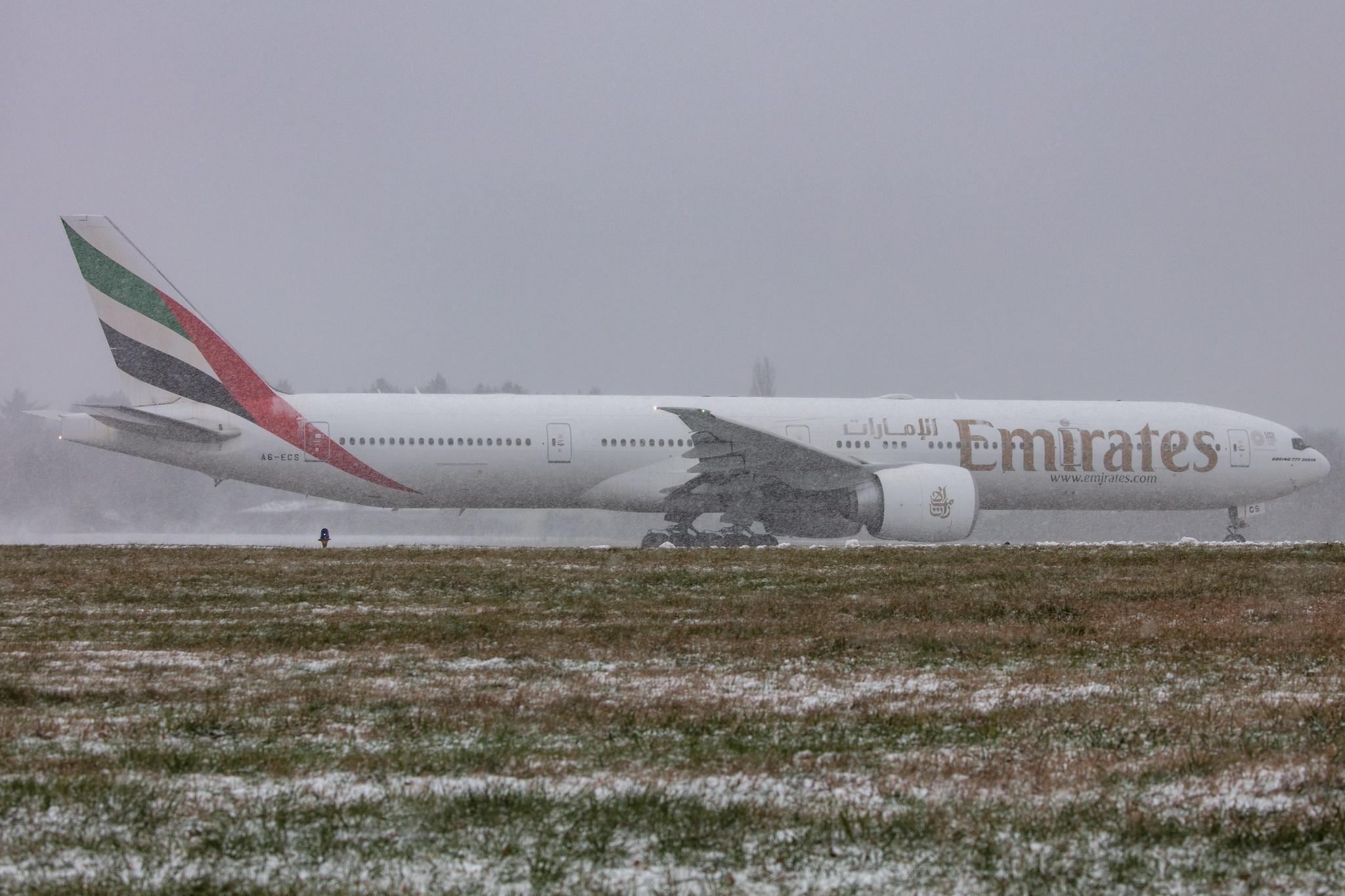 Hamburg Airport: Emirates (EK / UAE) |  Boeing 777-31H(ER) B77W | A6-ECS | MSN 38980