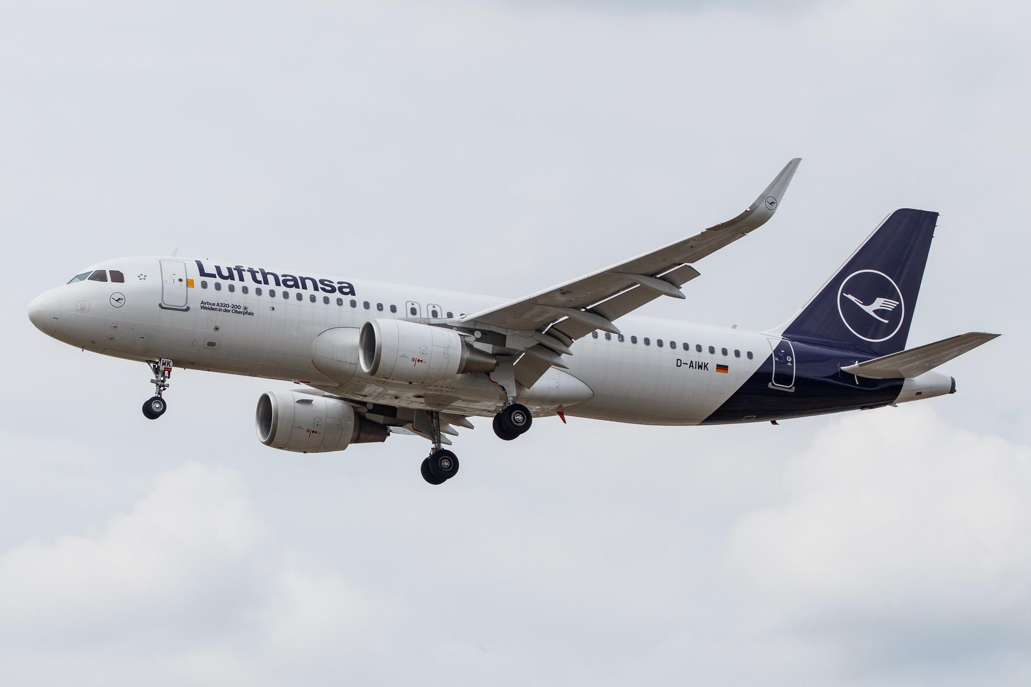 Frankfurt Airport: Lufthansa (LH / DLH) |  Airbus A320-214 A320 | D-AIWK | MSN 9058