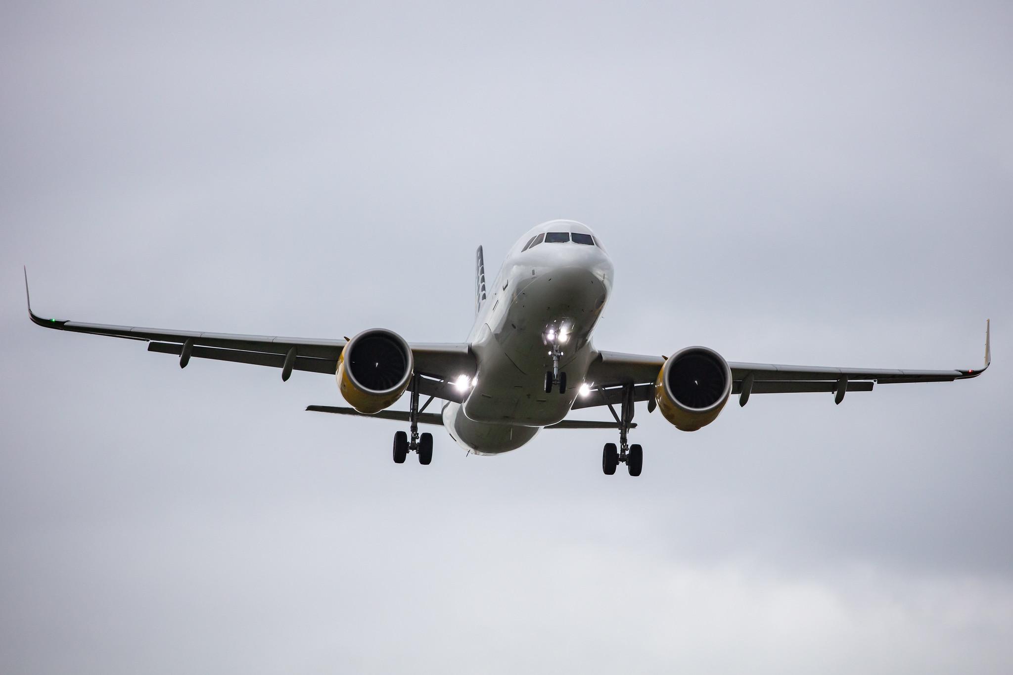 Amsterdam Schiphol: Vueling (VY / VLG) |  Airbus A320-271N A20N | EC-NBA | MSN 8665