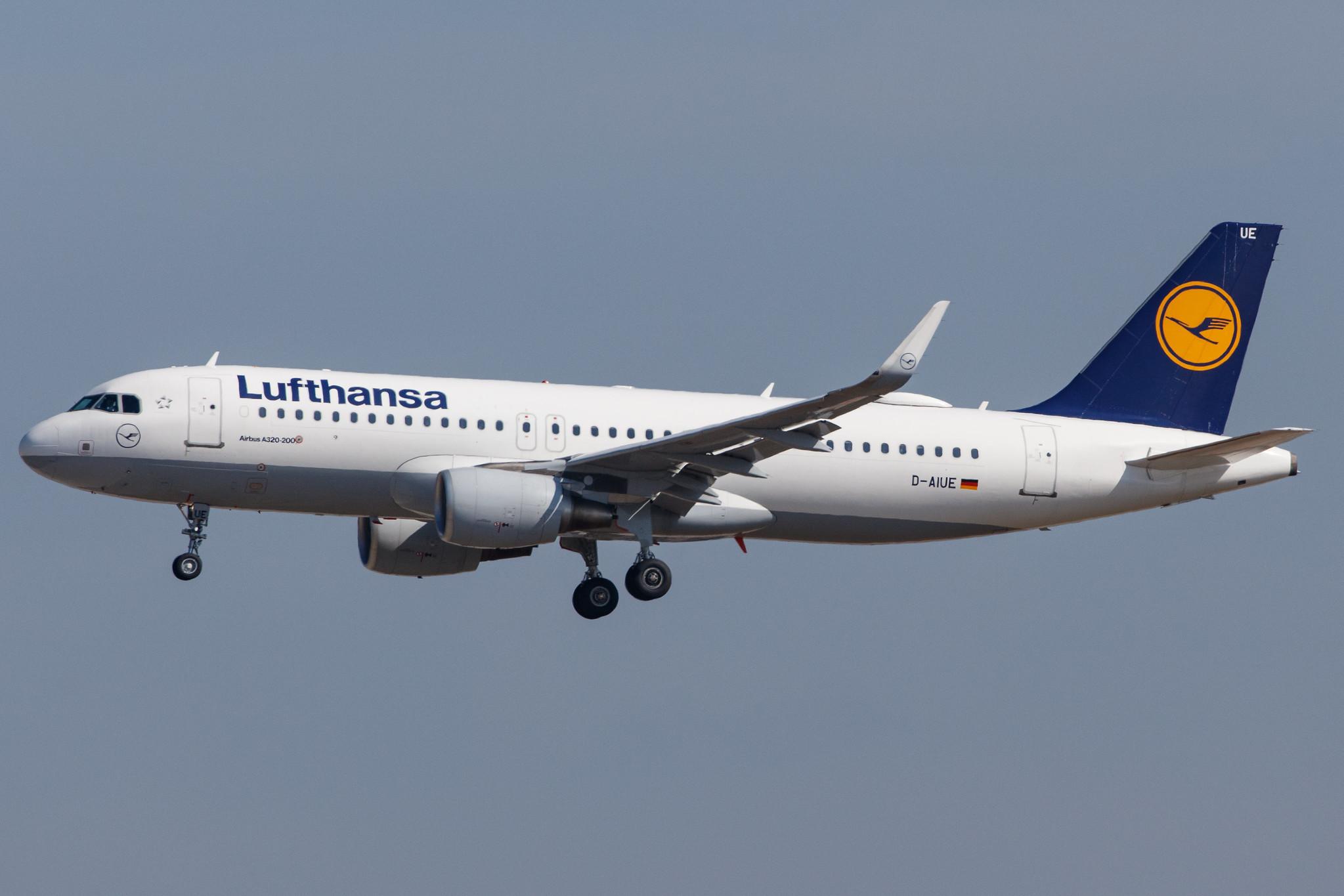 Frankfurt Airport: Lufthansa (LH / DLH) |  Airbus A320-214 A320 | D-AIUE | MSN 6092