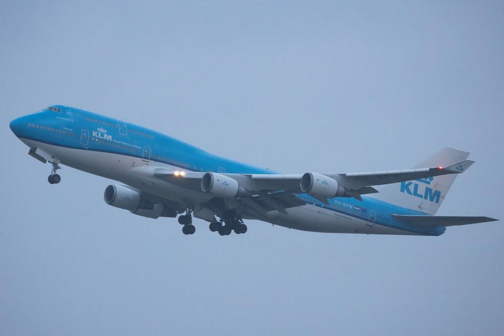 Amsterdam Schiphol: KLM (KL / KLM) |  Boeing 747-406(M) B744 | PH-BFW | MSN 30454