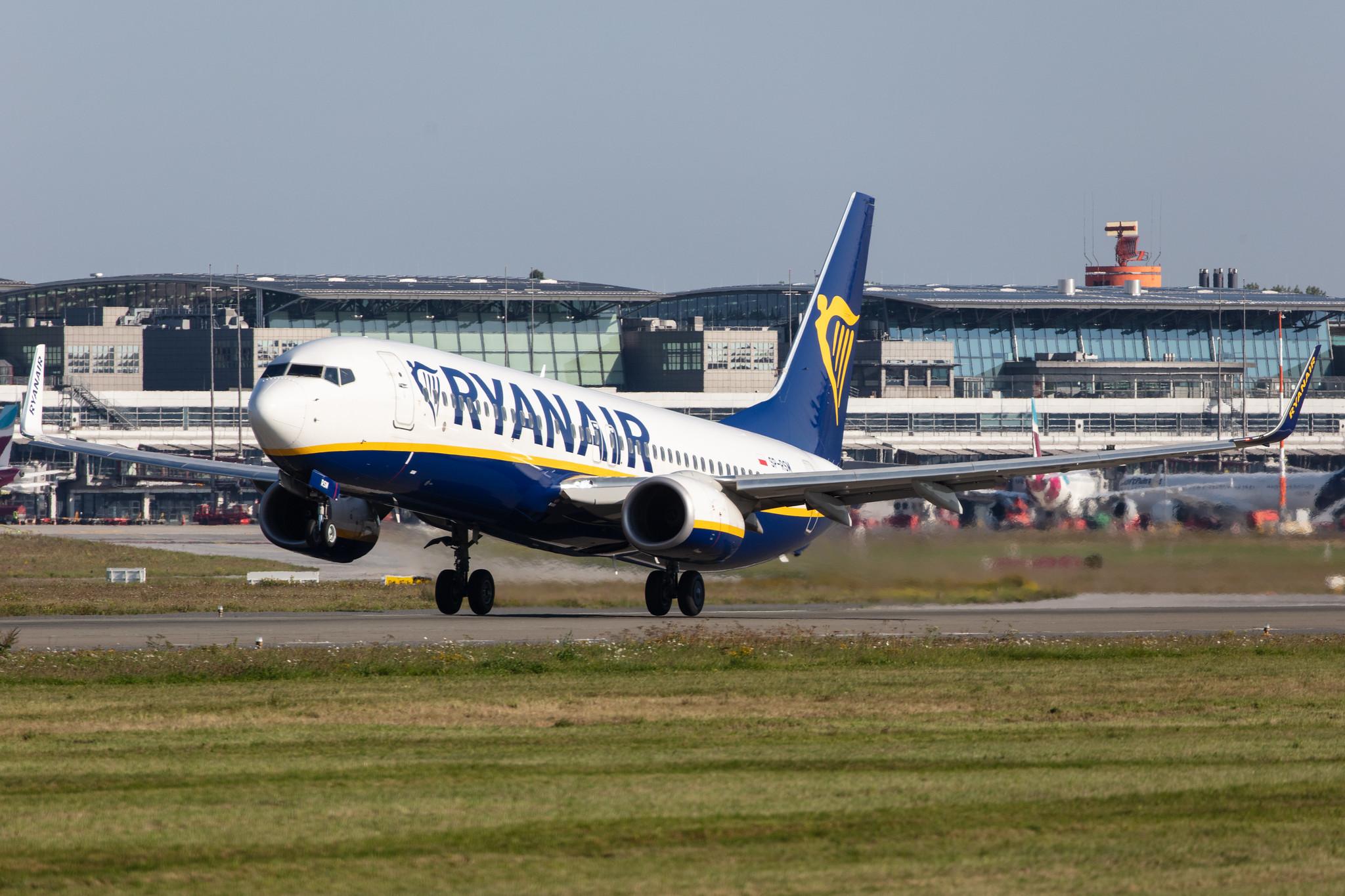 Hamburg Airport: Ryanair (FR / RYR) | Operator: Buzz |  Boeing 737-8AS B738 | SP-RSM | MSN 44791
