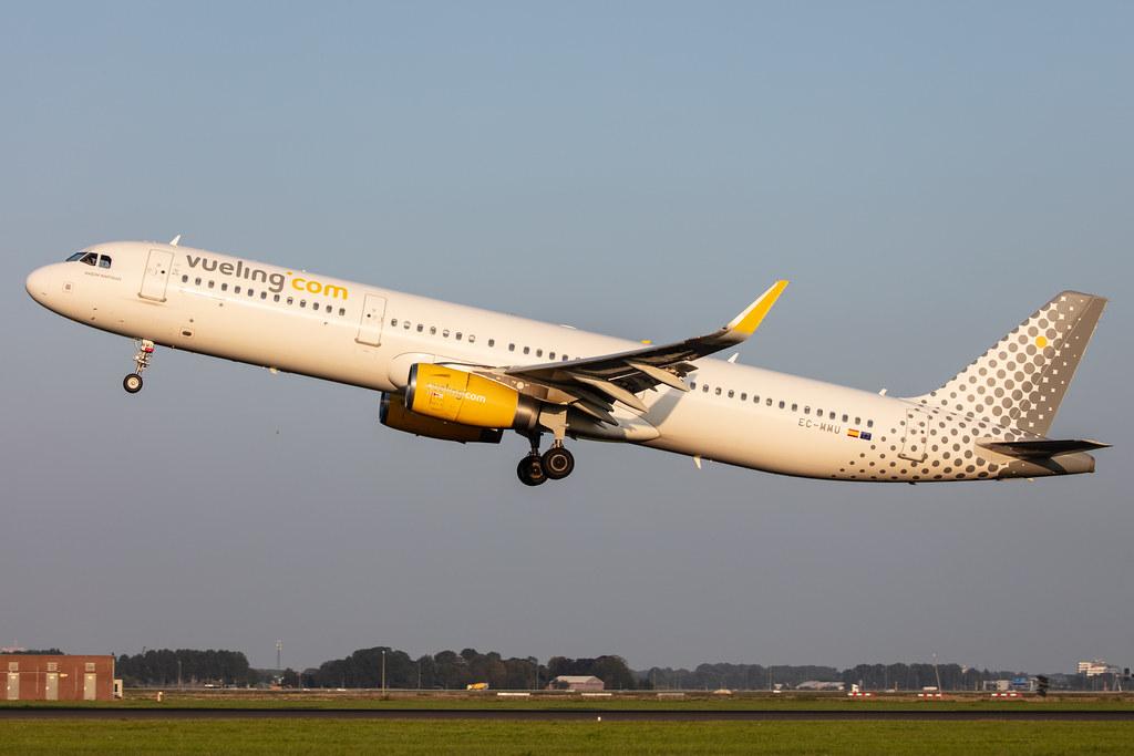 Amsterdam Schiphol: Vueling (VY / VLG) |  Airbus A321-231 A321 | EC-MMU | MSN 07218