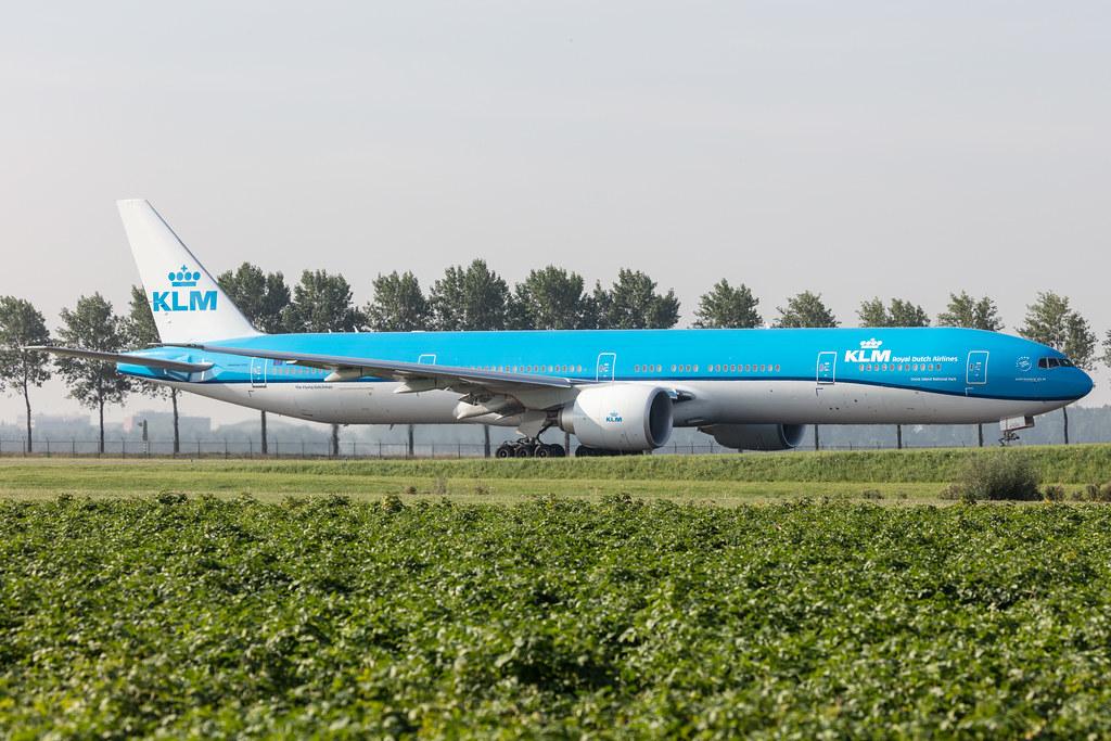 Amsterdam Schiphol: KLM (KL / KLM) |  Boeing 777-300(ER) B77W | PH-BVV | MSN 66888