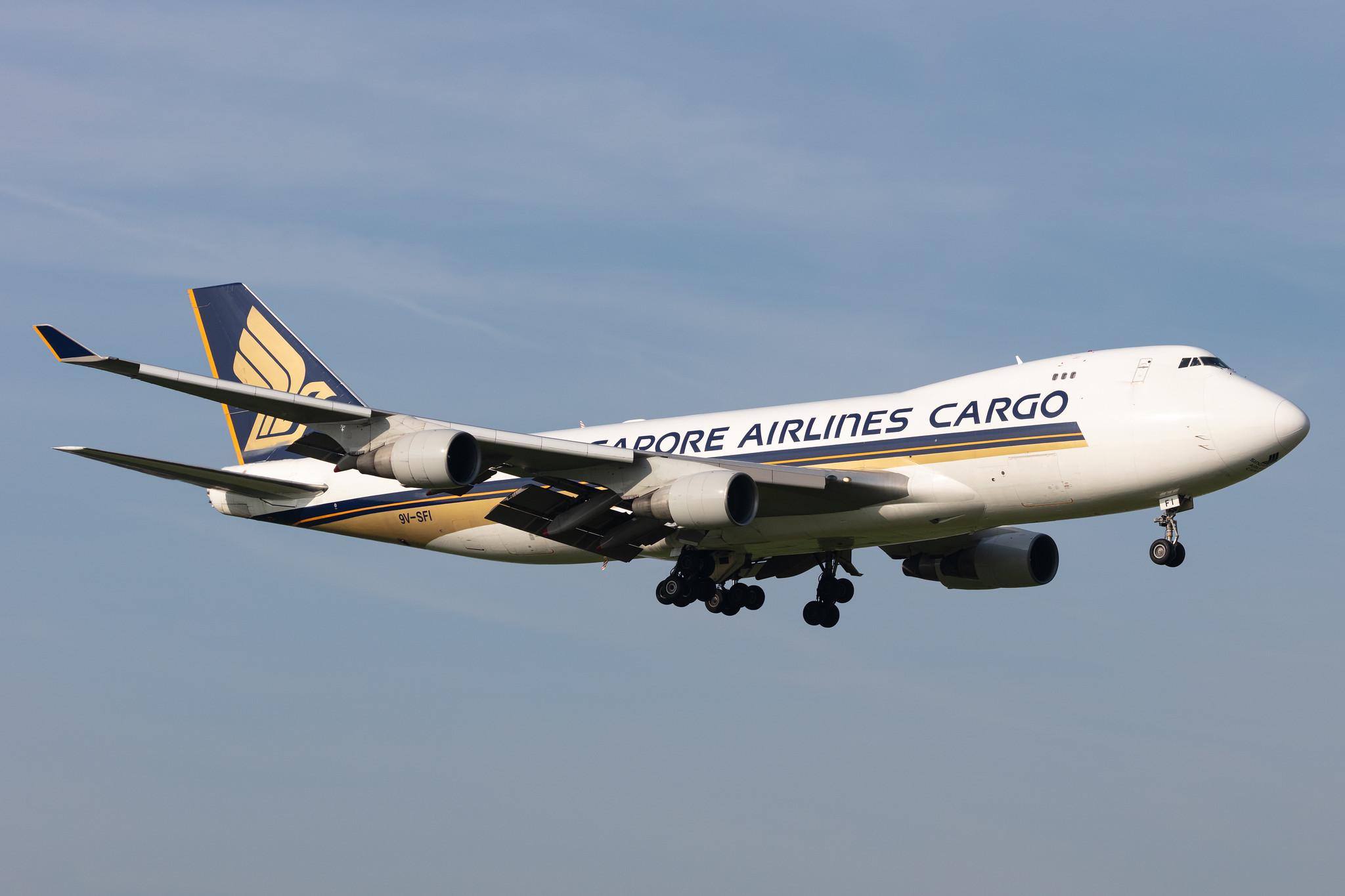 Amsterdam Schiphol: Singapore Airlines Cargo (SQ / SIA) | Operator: Singapore Airlines |  Boeing 747-412F(SCD) B744 | 9V-SFI | MSN 28027