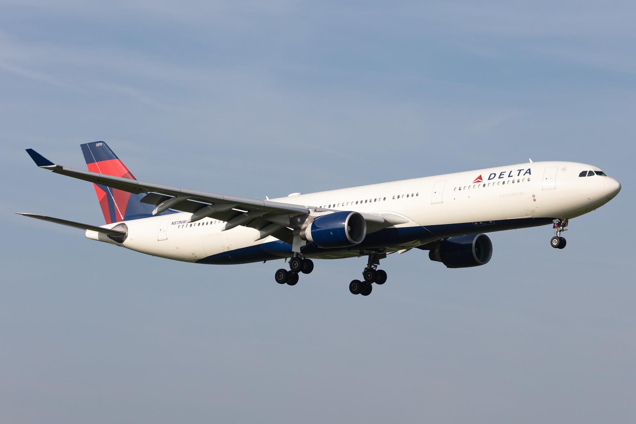 Amsterdam Schiphol: Delta Air Lines (DL / DAL) |  Airbus A330-323 A333 | N811NW | MSN 0690