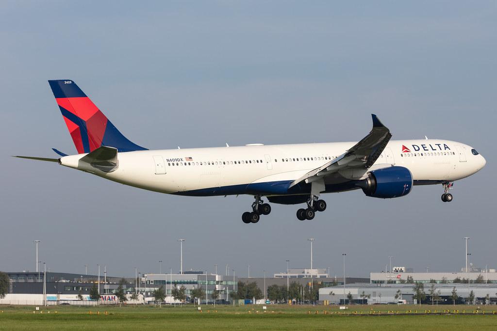 Amsterdam Schiphol: Delta Air Lines (DL / DAL) |  Airbus A330-941 A339 | N409DX | MSN 1983