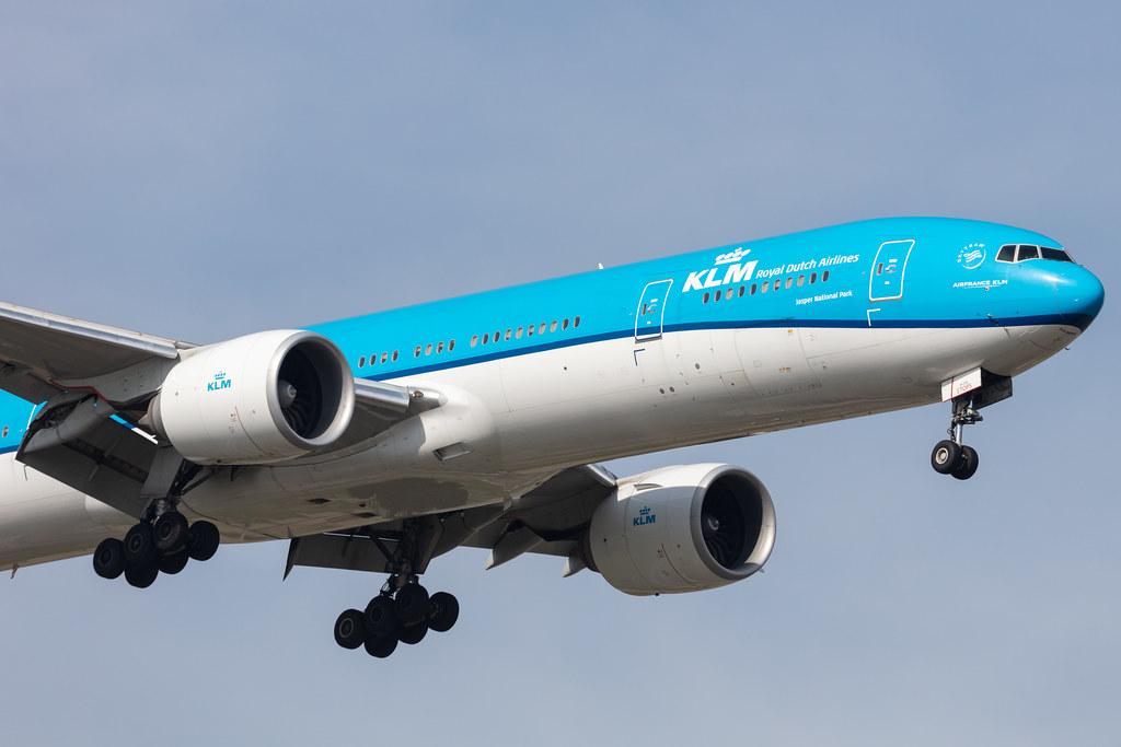 Amsterdam Schiphol: KLM (KL / KLM) |  Boeing 777-306(ER) B77W | PH-BVP | MSN 44555