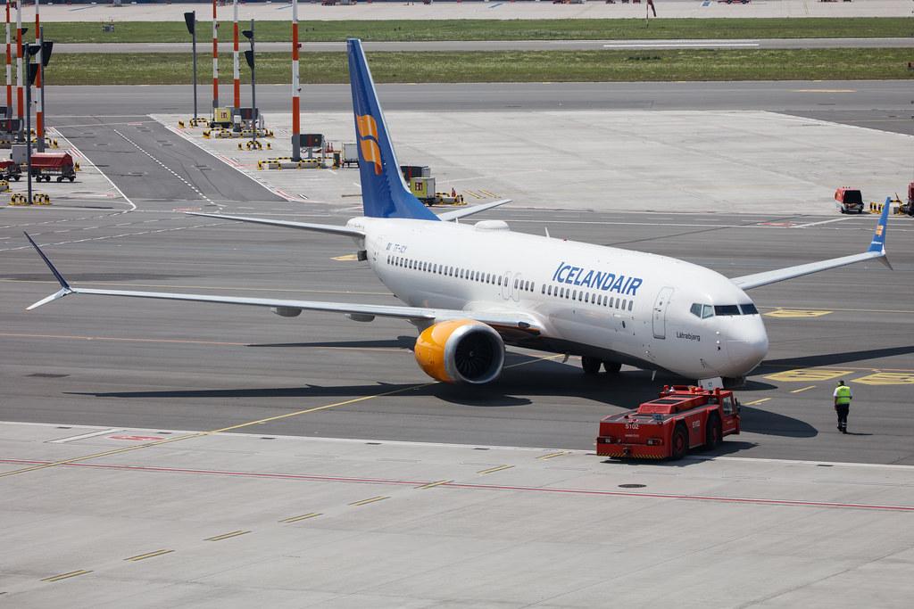Hamburg Airport: Icelandair (FI / ICE) |  Boeing 737 MAX 8 B38M | TF-ICY | MSN 44354