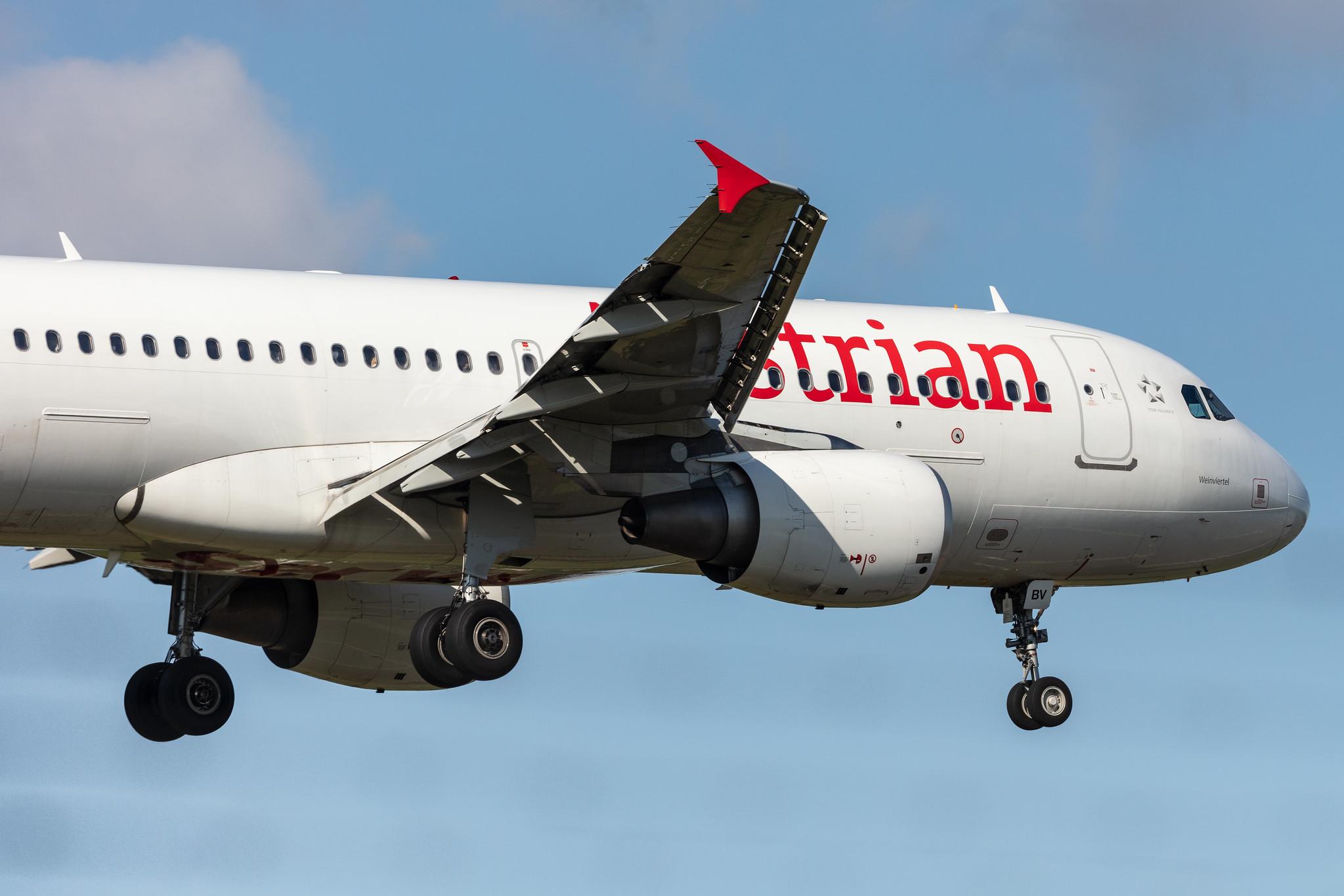 Hamburg Airport: Austrian Airlines (OS / AUA) |  Airbus A320-214 A320 | OE-LBV | MSN 1385