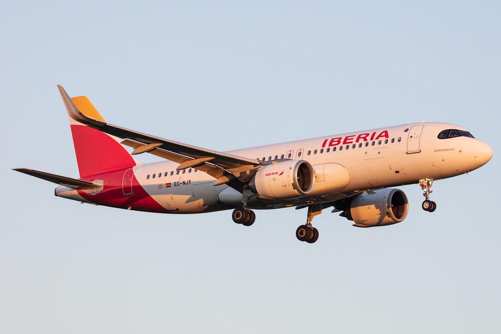 Hamburg Airport: Iberia (IB / IBE) |  Airbus A320-251N A20N | EC-NJY | MSN 10135