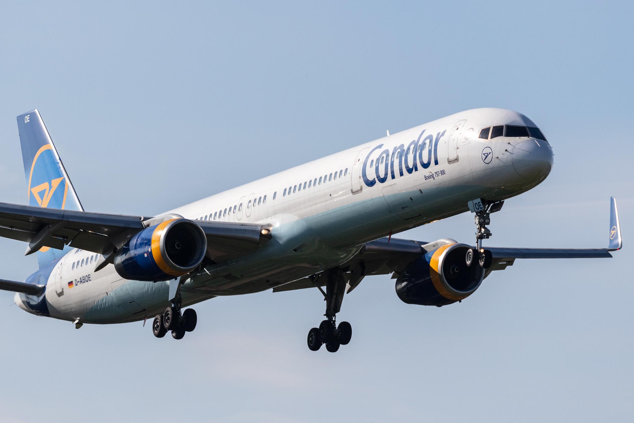 Hamburg Airport: Condor (DE / CFG) |  Boeing 757-330 B753 | D-ABOE | MSN 29012