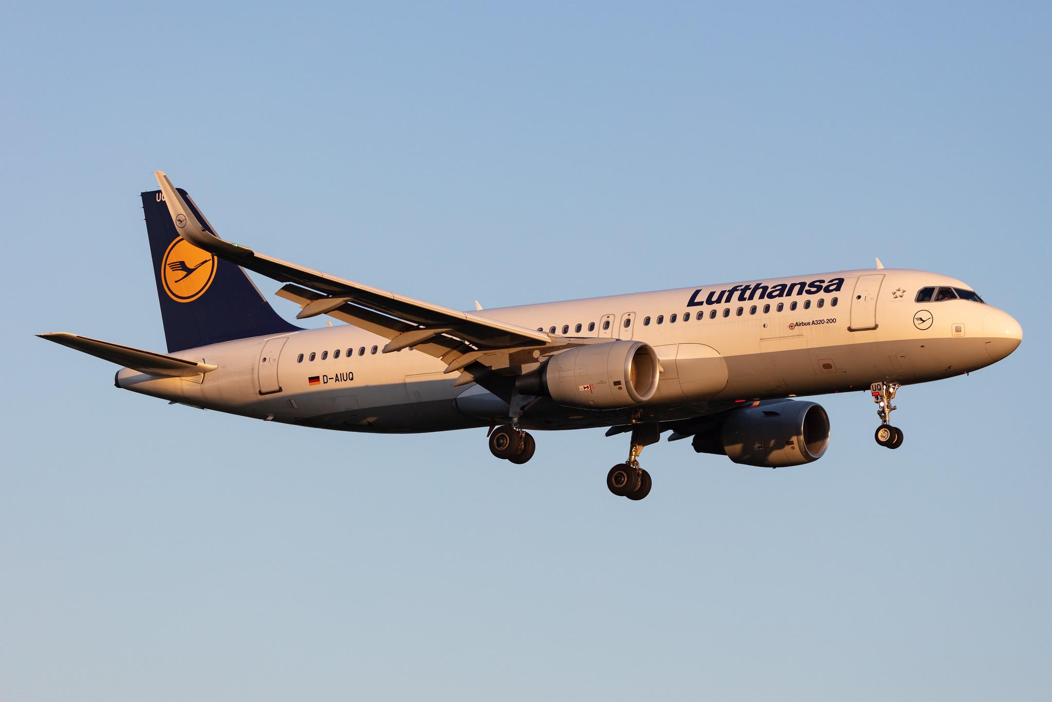 Hamburg Airport: Lufthansa (LH / DLH) |  Airbus A320-214 A320 | D-AIUQ | MSN 6947
