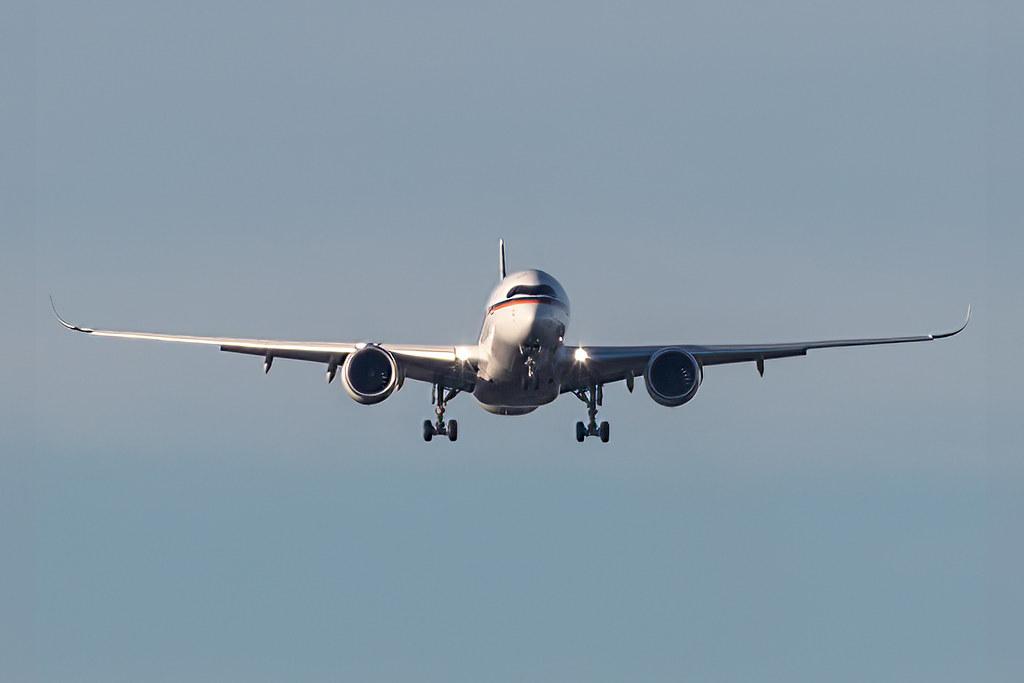Hamburg Airport: German Air Force (/ GAF) |  Airbus A350-941 A359 | D-AGAF | MSN 526