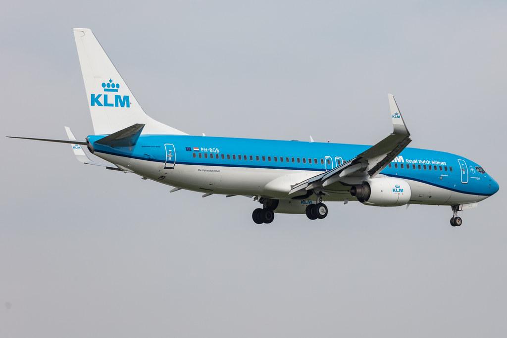 Amsterdam Schiphol: KLM (KL / KLM) |  Boeing 737-8K2 B738 | PH-BGB | MSN 37594