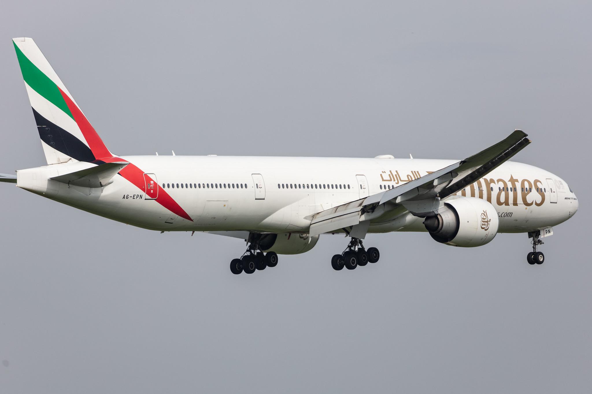 Amsterdam Schiphol: Emirates (EK / UAE) |  Boeing 777-31H(ER) B77W | A6-EPN | MSN 42333