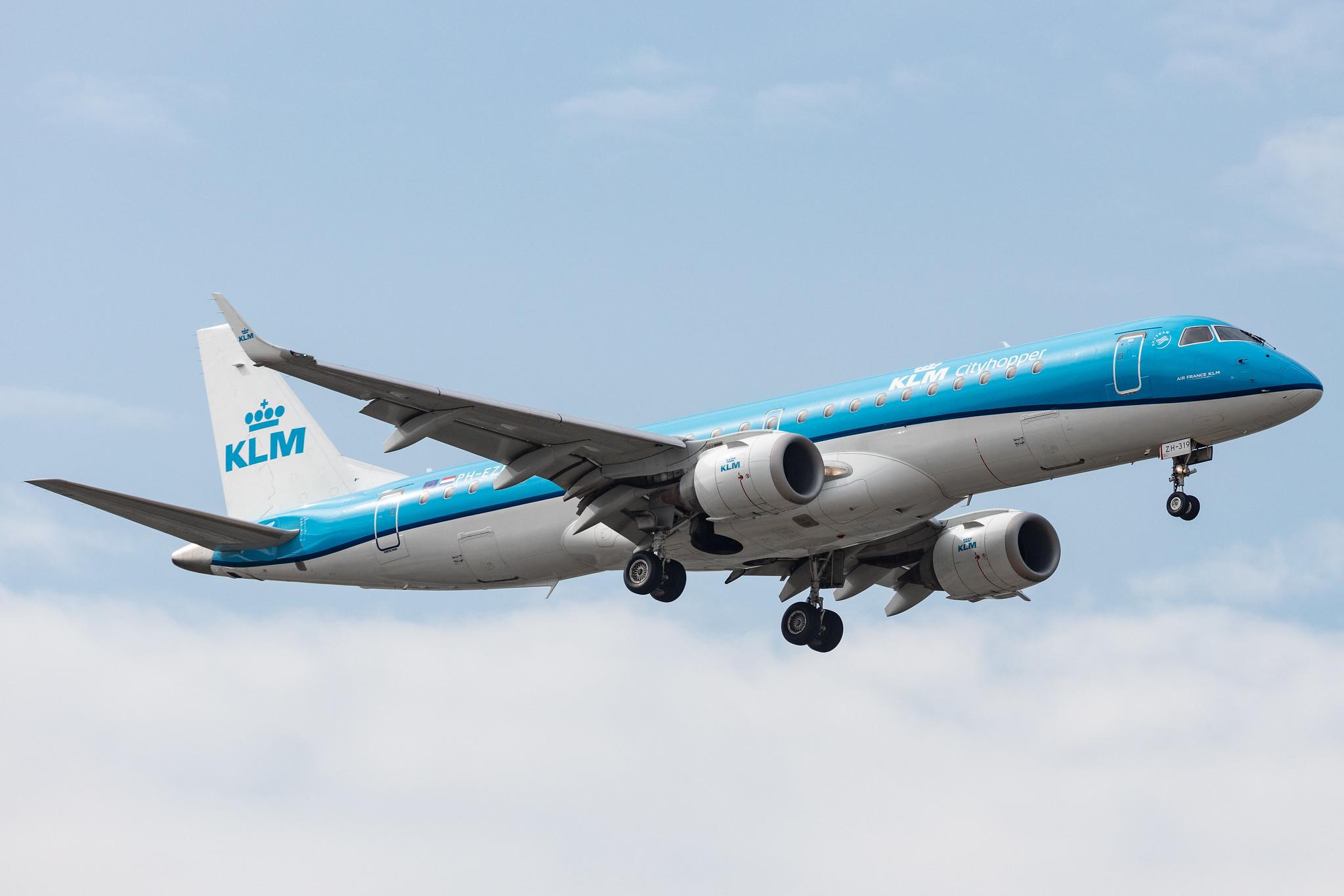 Amsterdam Schiphol: KLM (KL / KLM) | Operator: KLM Cityhopper |  Embraer E190STD E190 | PH-EZH | MSN 19000319