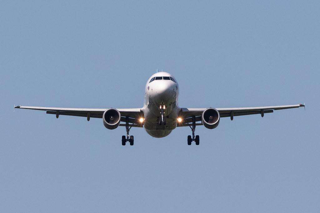 Hamburg Airport: Eurowings (EW / EWG) |  Airbus A320-214 A320 | D-ABNL | MSN 1852