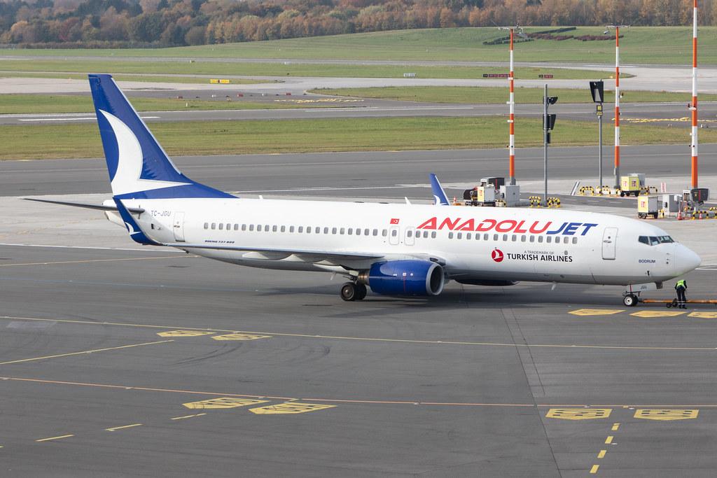 Hamburg Airport: AnadoluJet (TK / THY) | Operator: Turkish Airlines |  Boeing 737-8F2 B738 | TC-JGU | MSN 34418