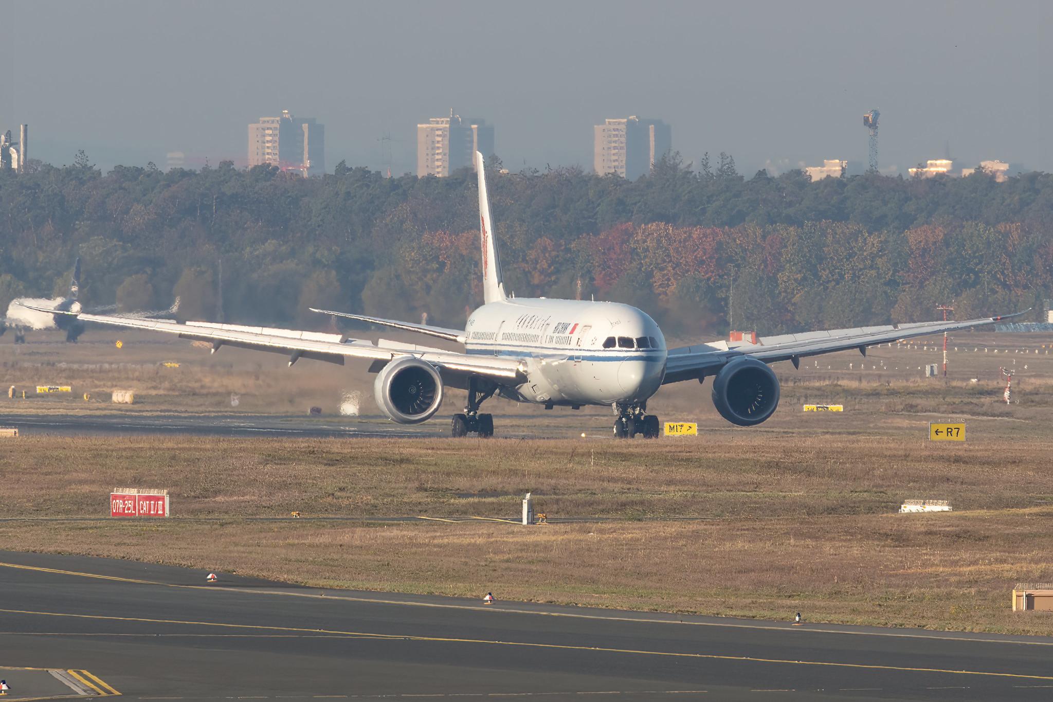 Frankfurt Airport: Air China (CA / CCA) |  Boeing 787-9 Dreamliner B789 | B-1469 | MSN 34317