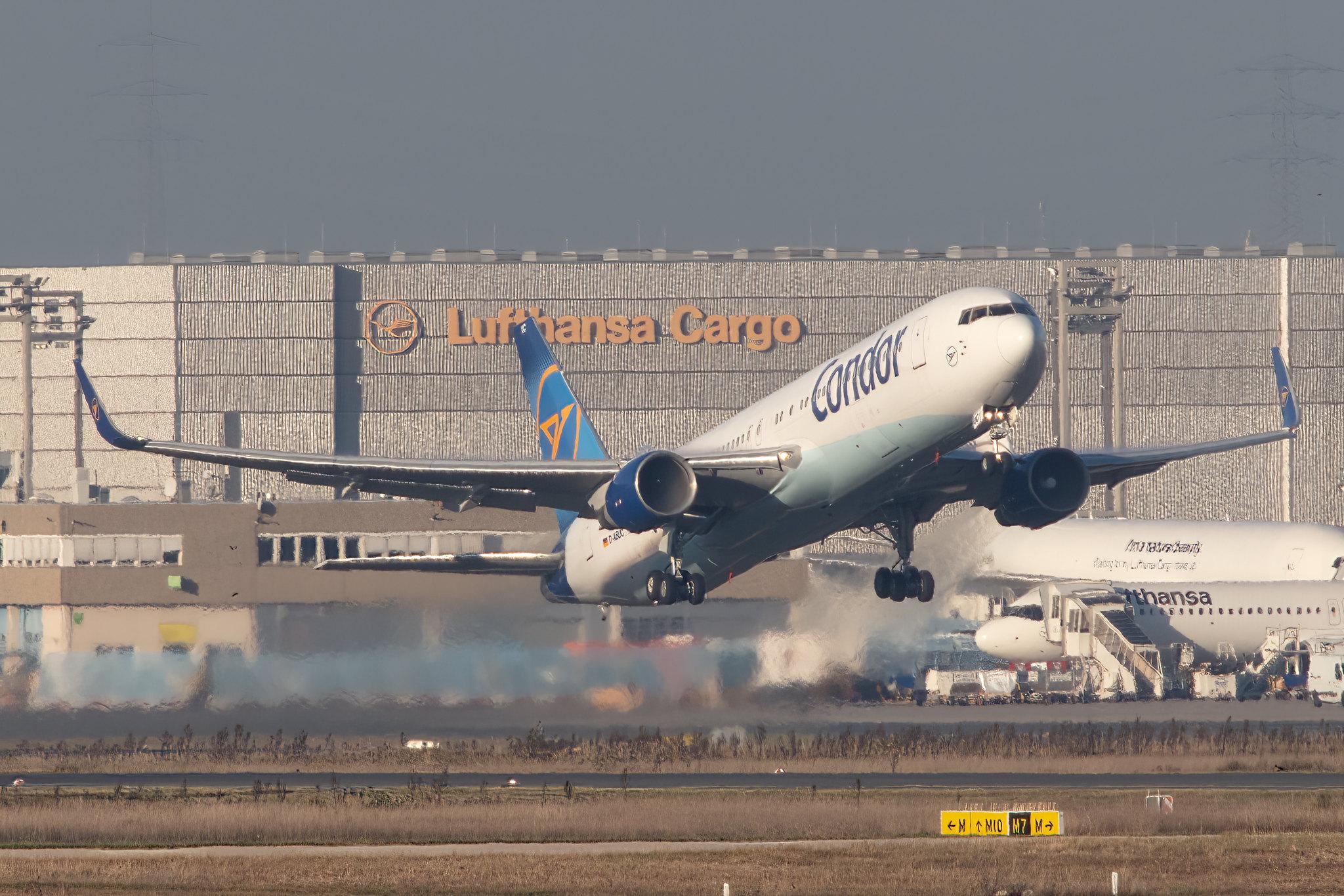 Frankfurt Airport: Condor (DE / CFG) |  Boeing 767-330(ER) B763 | D-ABUC | MSN 26992