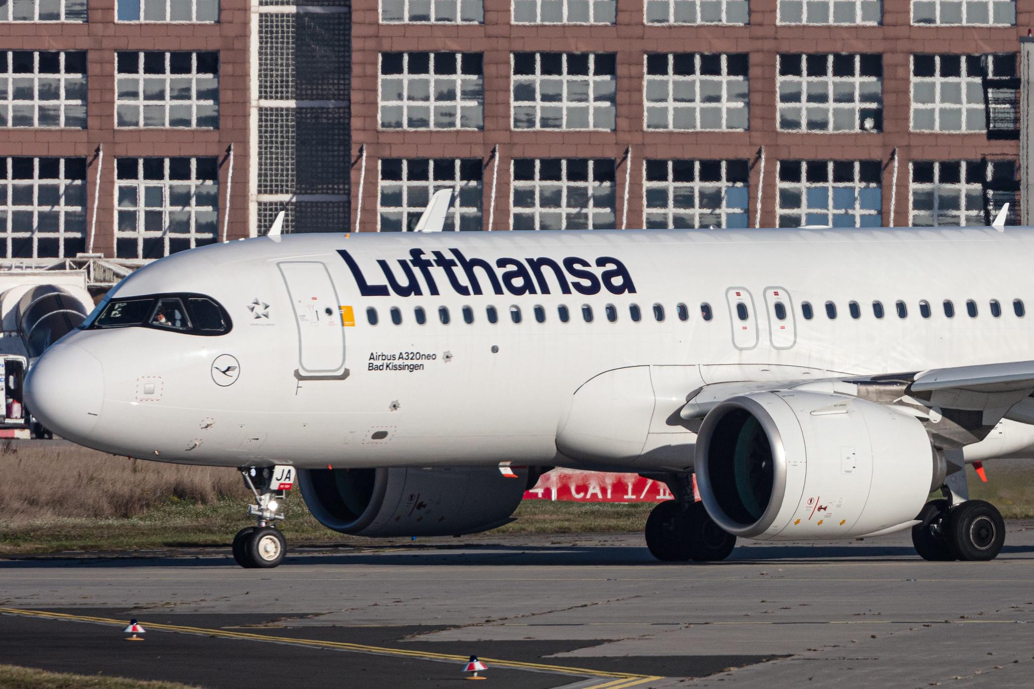 Frankfurt Airport: Lufthansa (LH / DLH) |  Airbus A320-271N A20N | D-AIJA | MSN 09555