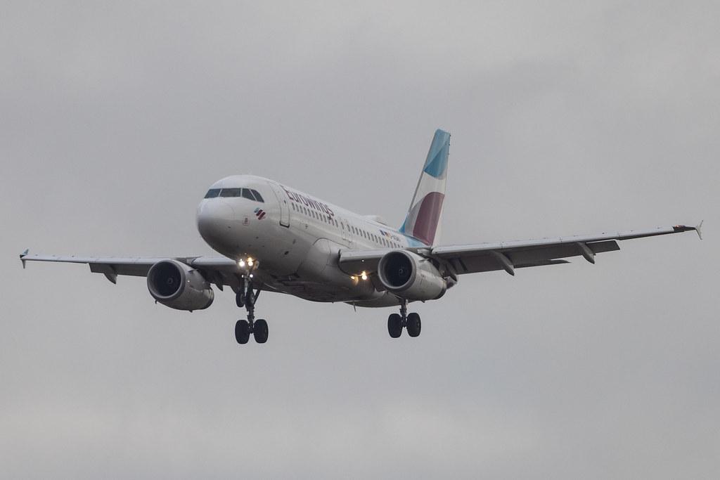 Hamburg Airport: Eurowings (EW / EWG) |  Airbus A319-132 A319 | D-AGWV | MSN 5467