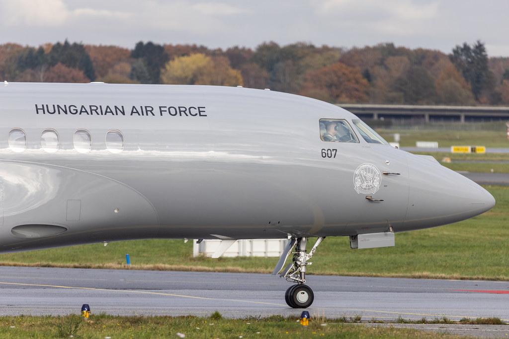 Hamburg Airport: Hungarian Air Force (/ HUF) |  Dassault Falcon 7X FA7X | 607 | MSN 21
