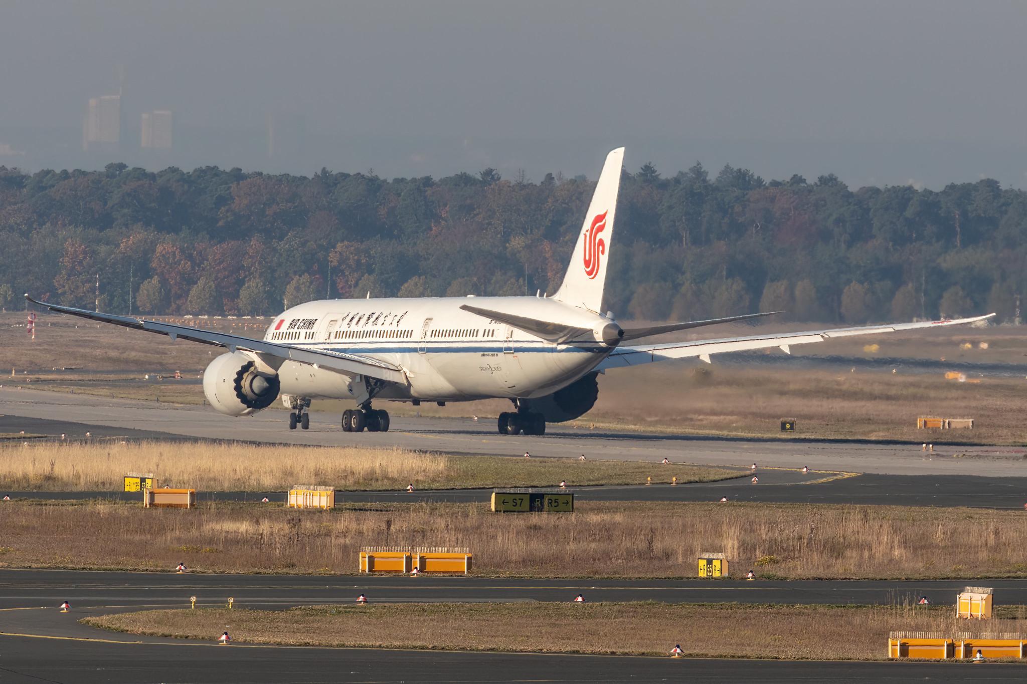 Frankfurt Airport: Air China (CA / CCA) |  Boeing 787-9 Dreamliner B789 | B-1469 | MSN 34317
