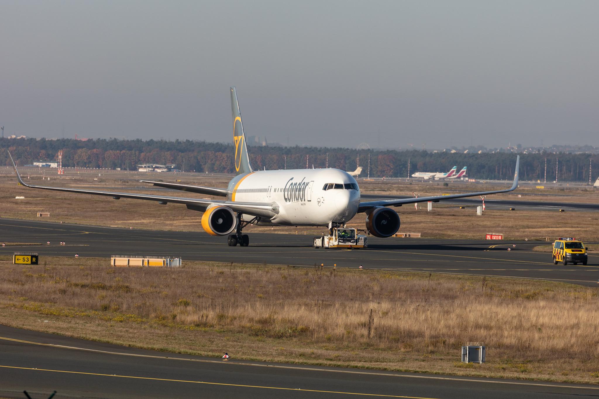 Frankfurt Airport: Condor (DE / CFG) |  Boeing 767-3Q8(ER) B763 | D-ABUP | MSN 30048