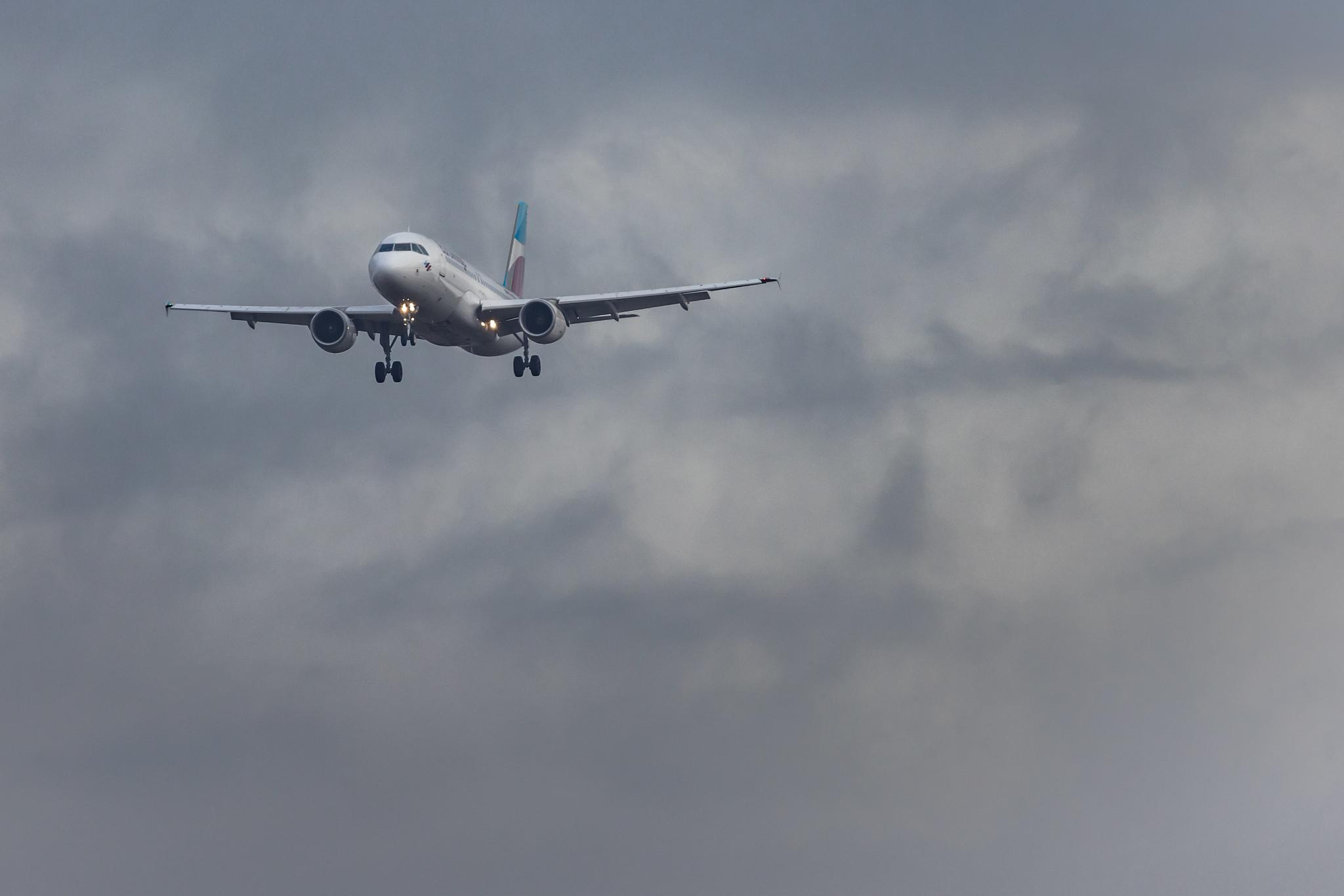 Hamburg Airport: Eurowings (EW / EWG) |  Airbus A320-214 A320 | D-ABDU | MSN 3516