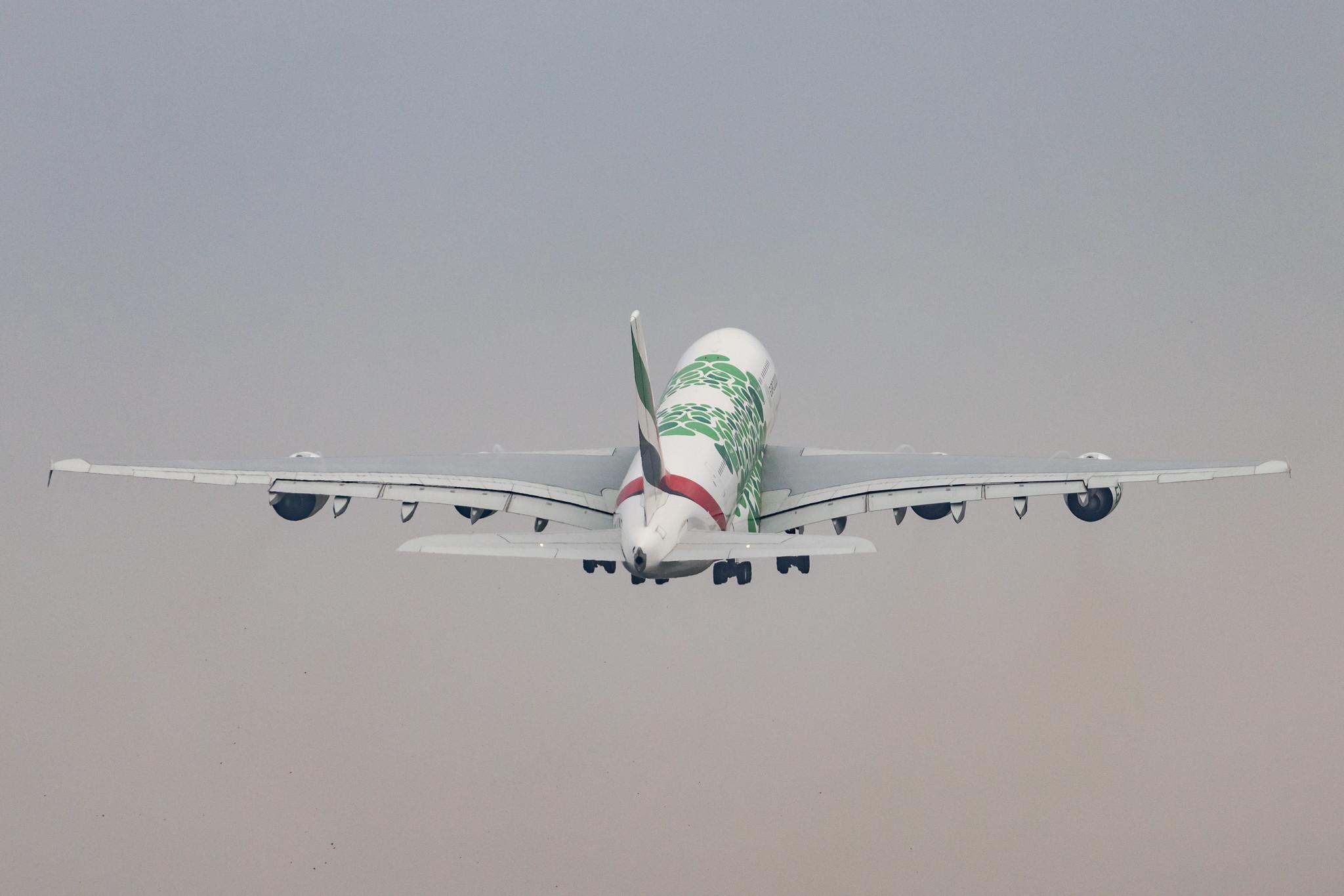 Hamburg Airport: Emirates (EK / UAE) |  Livery: Expo 2020 - Sustainability Livery |  Airbus A380-861 A388 | A6-EOW | MSN 207