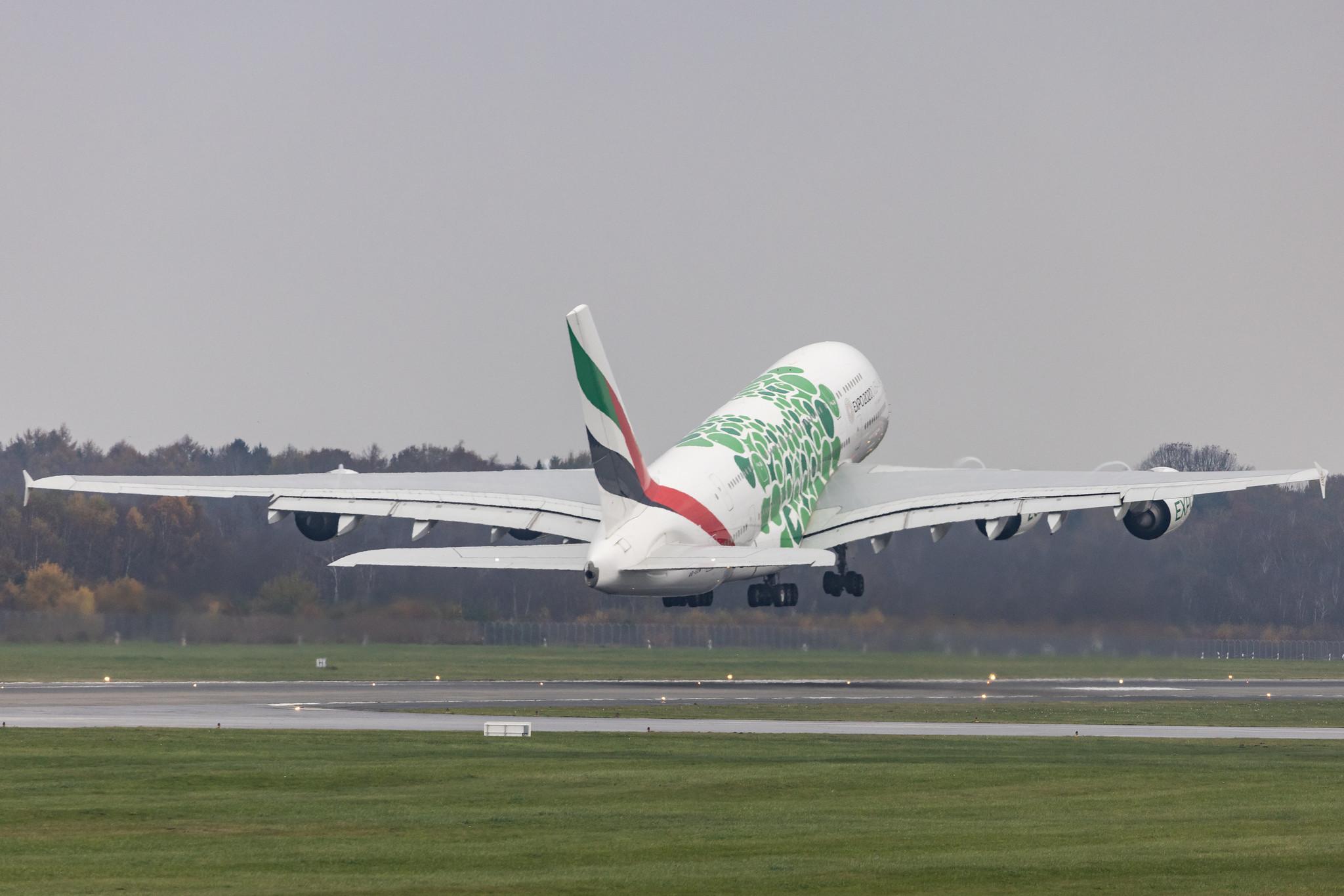 Hamburg Airport: Emirates (EK / UAE) |  Livery: Expo 2020 - Sustainability Livery |  Airbus A380-861 A388 | A6-EOW | MSN 207