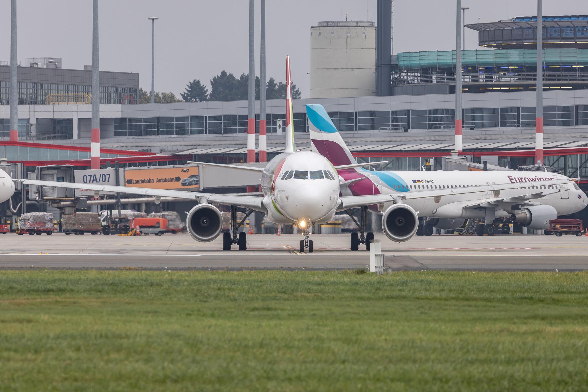 Hamburg Airport: TAP Air Portugal (TP / TAP) |  Airbus A319-111 A319 | CS-TTP | MSN 1165