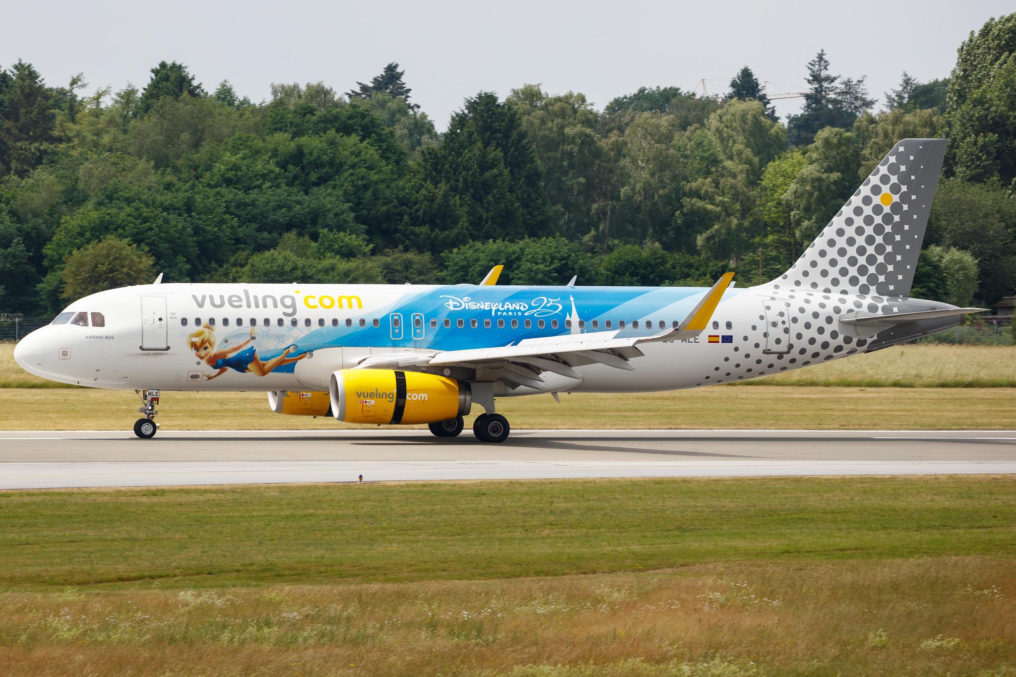 Hamburg Airport: Vueling (VY / VLG) |  Livery: Disneyland Paris - 25 Years Livery |  Airbus A320-232 A320 | EC-MLE | MSN 7109