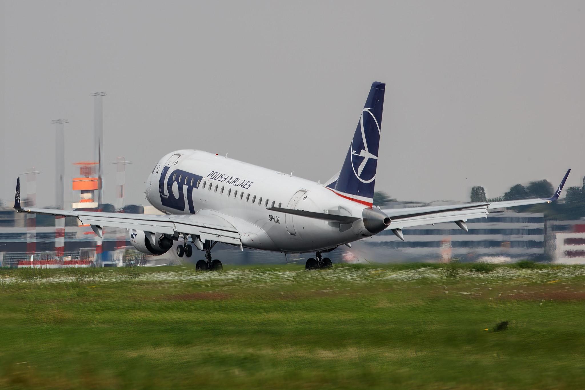 Hamburg Airport: LOT (LO / LOT) |  Embraer E170STD E170 | SP-LDE | MSN 17000029
