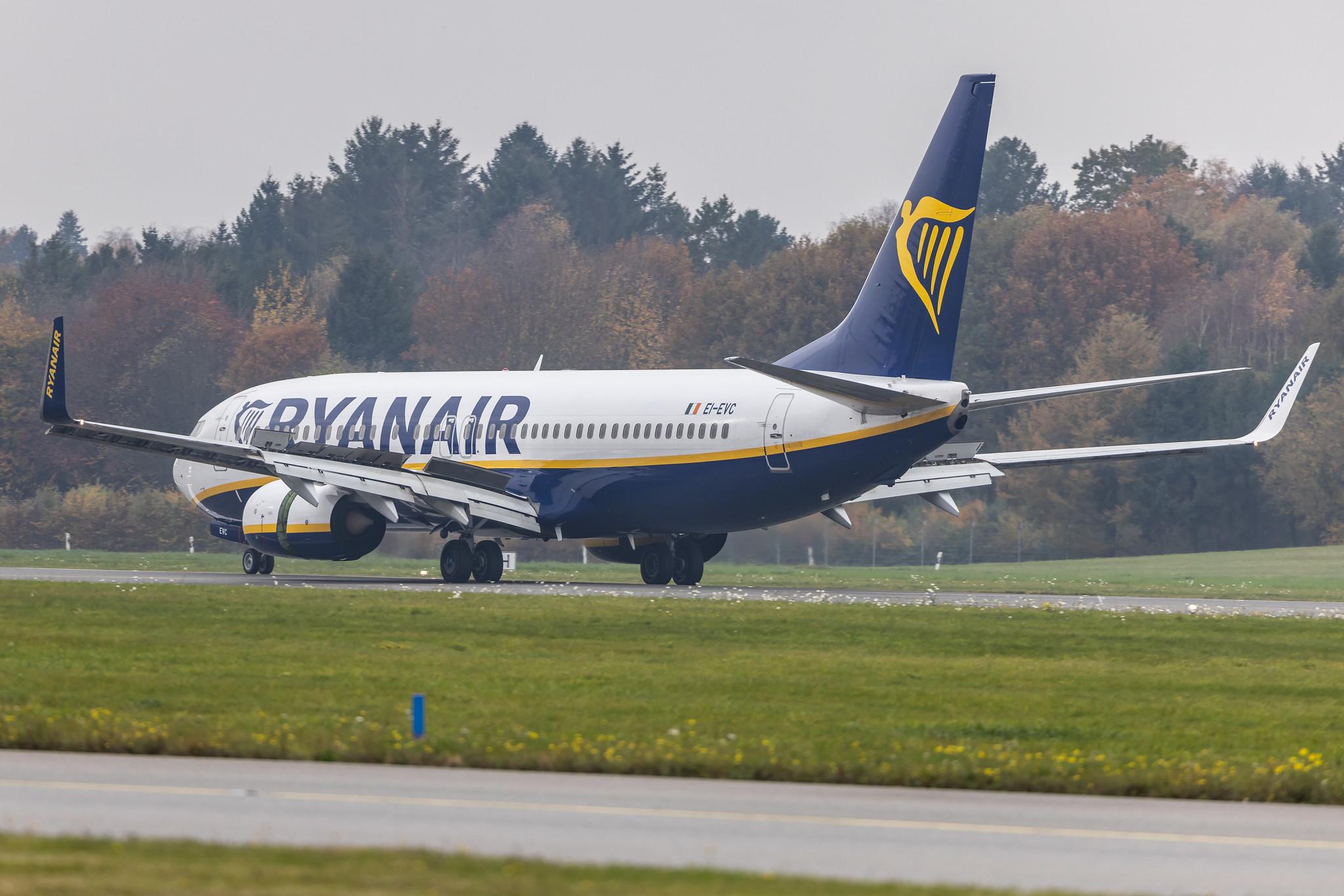 Hamburg Airport: Ryanair (FR / RYR) |  Boeing 737-8AS B738 | EI-EVC | MSN 40286