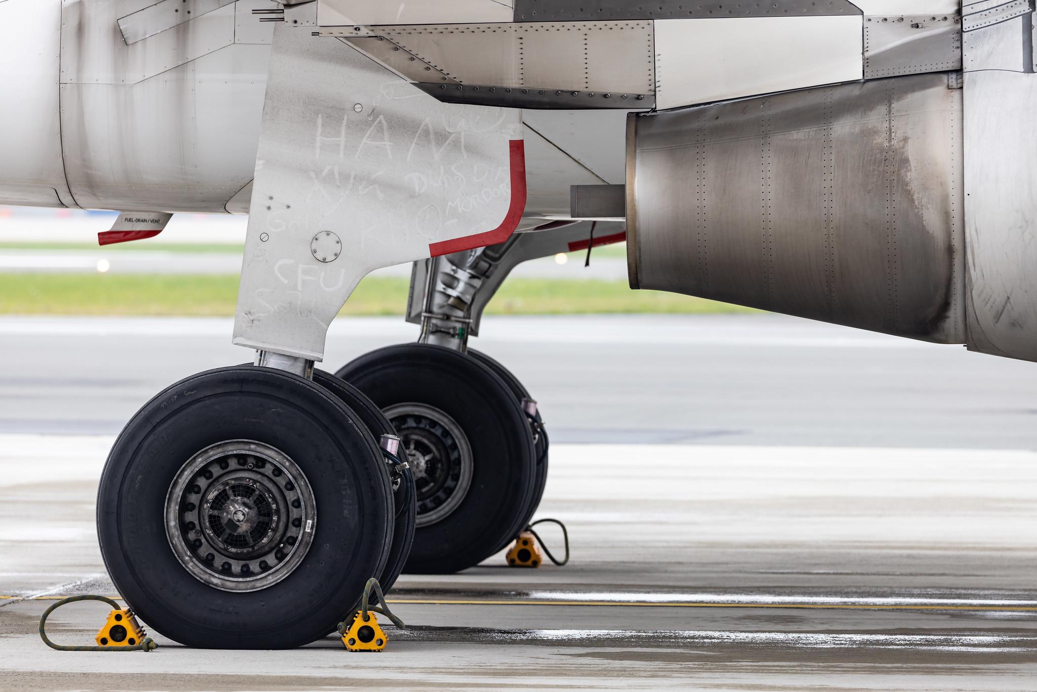 Hamburg Airport: Eurowings (EW / EWG) |  Airbus A320-214 A320 | D-ABDU | MSN 3516