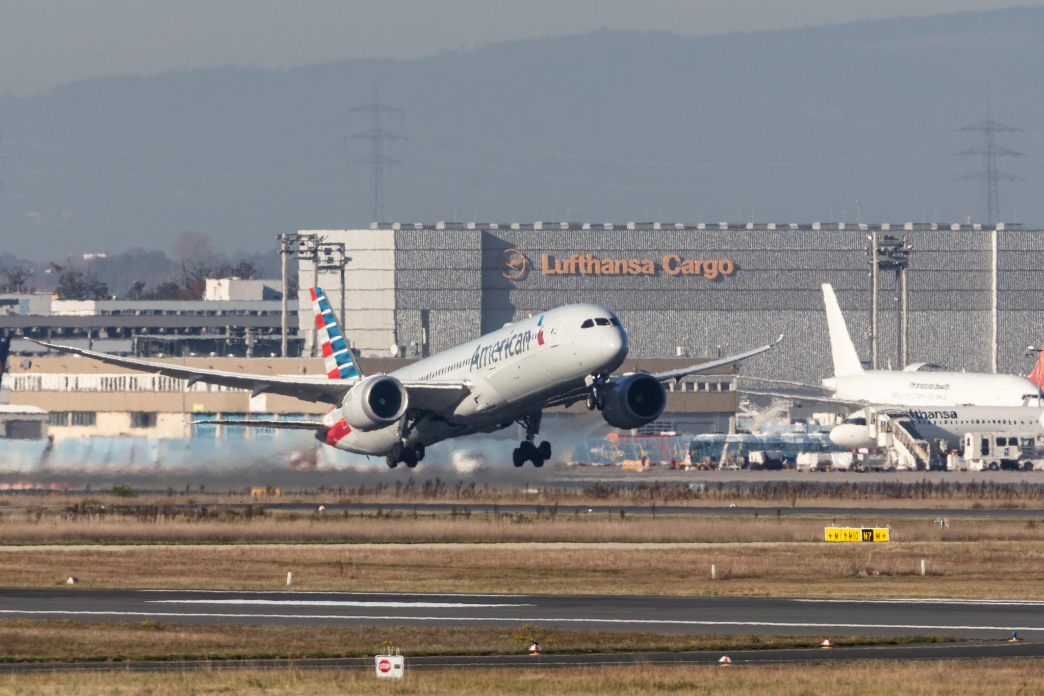 Frankfurt Airport: American Airlines (AA / AAL) |  Boeing 787-9 Dreamliner B789 | N828AA | MSN 40648